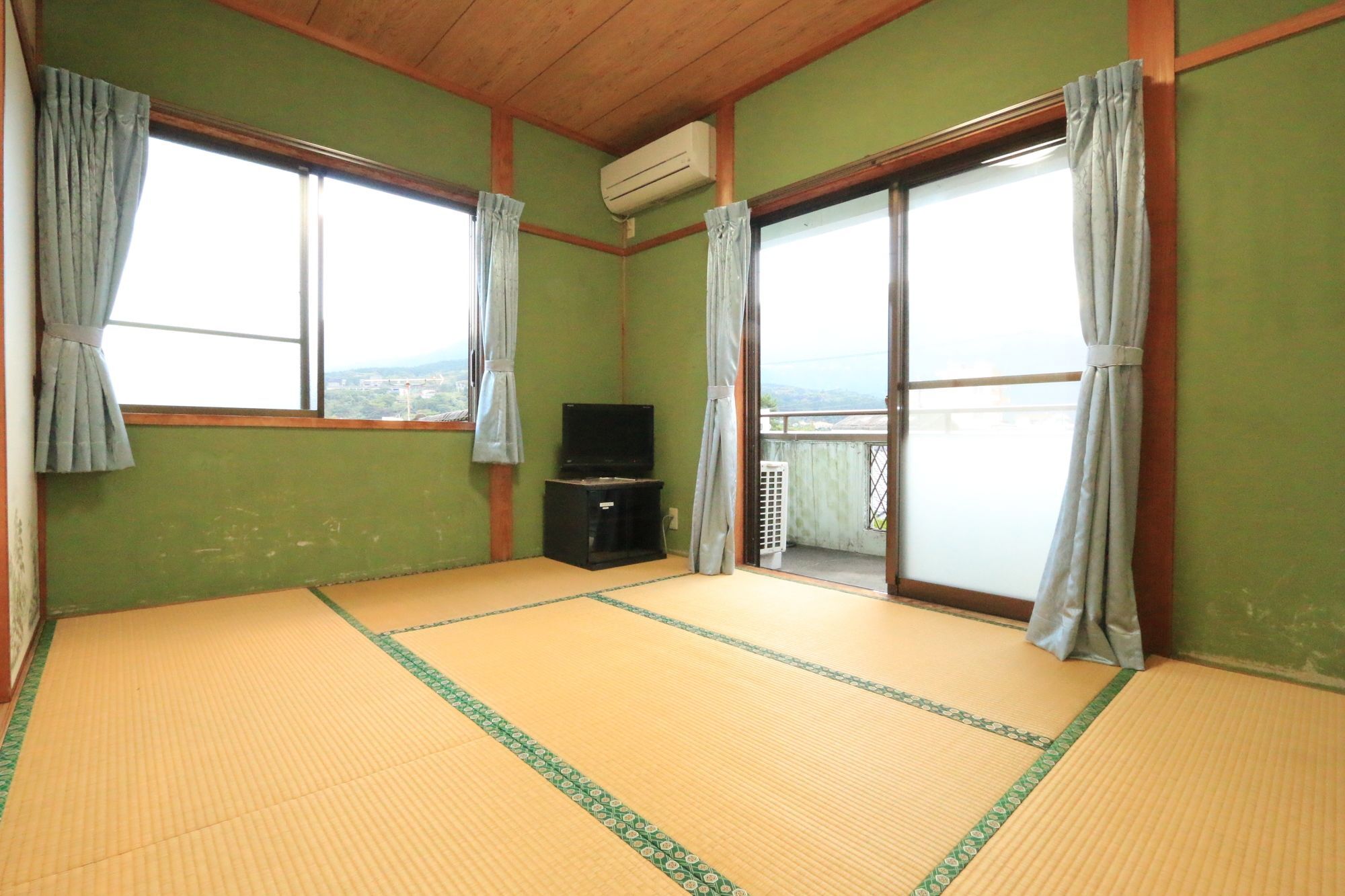 Miyanouraso Hotel Yakushima  Bagian luar foto